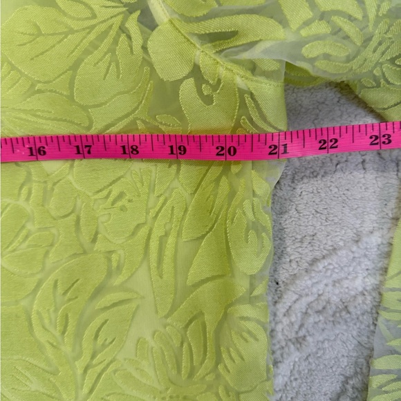 Chico’s Lime Green Sheer Floral Button Front Blouse Size 2 Removable Tank - Picture 4 of 6